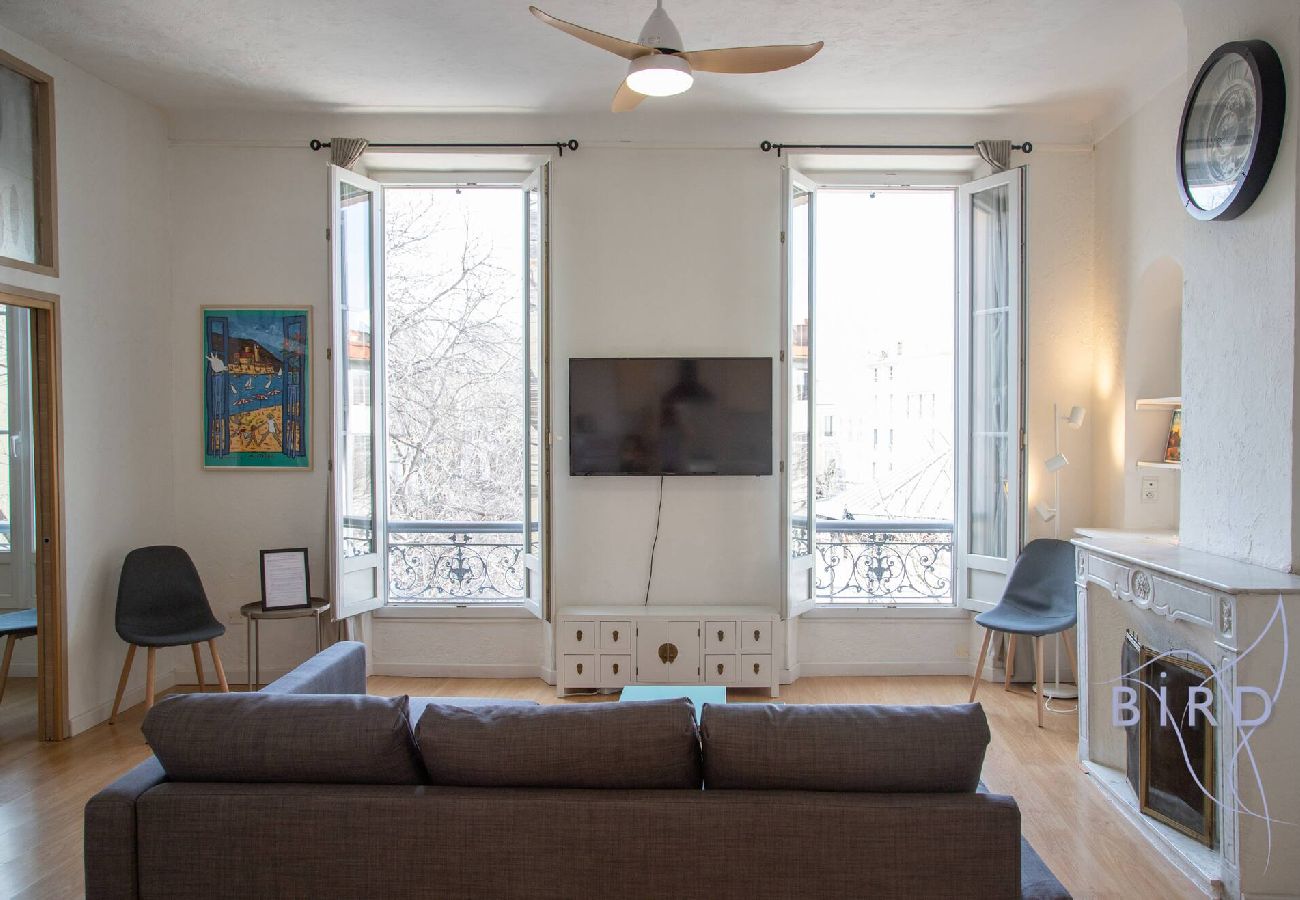Appartement à Antibes - Bel appartement sur la Place Nationale Antibes 