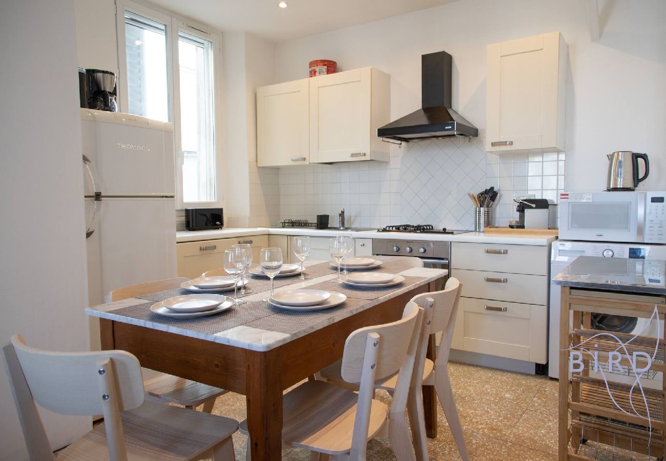Appartement à Antibes - Bel appartement sur la Place Nationale Antibes 