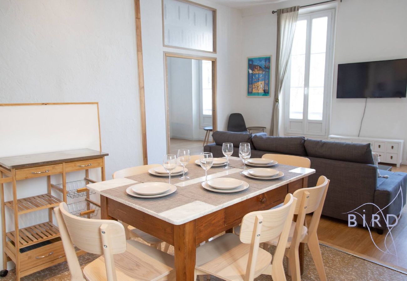 Appartement à Antibes - Bel appartement sur la Place Nationale Antibes 