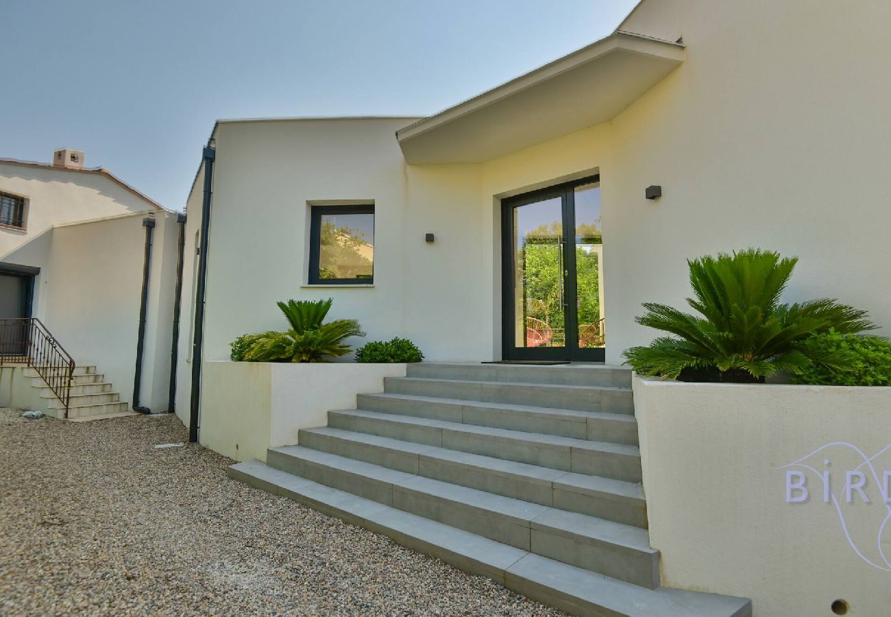 Villa à Pégomas - Belle contemporaine 200m piscine bord rivière 