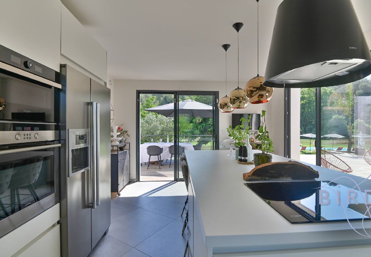 Villa à Pégomas - Belle contemporaine 200m piscine bord rivière 