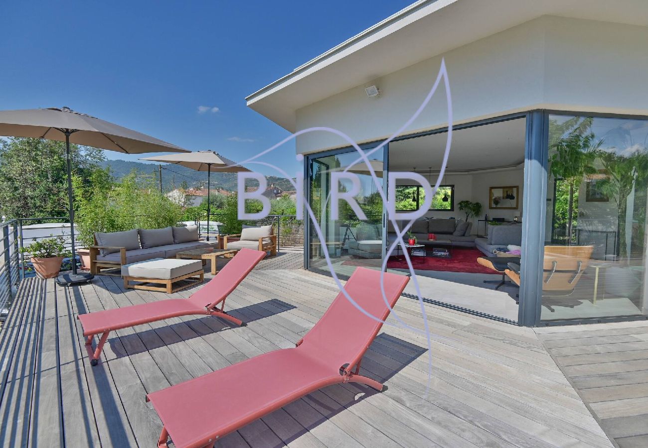 Villa à Pégomas - Belle contemporaine 200m piscine bord rivière 