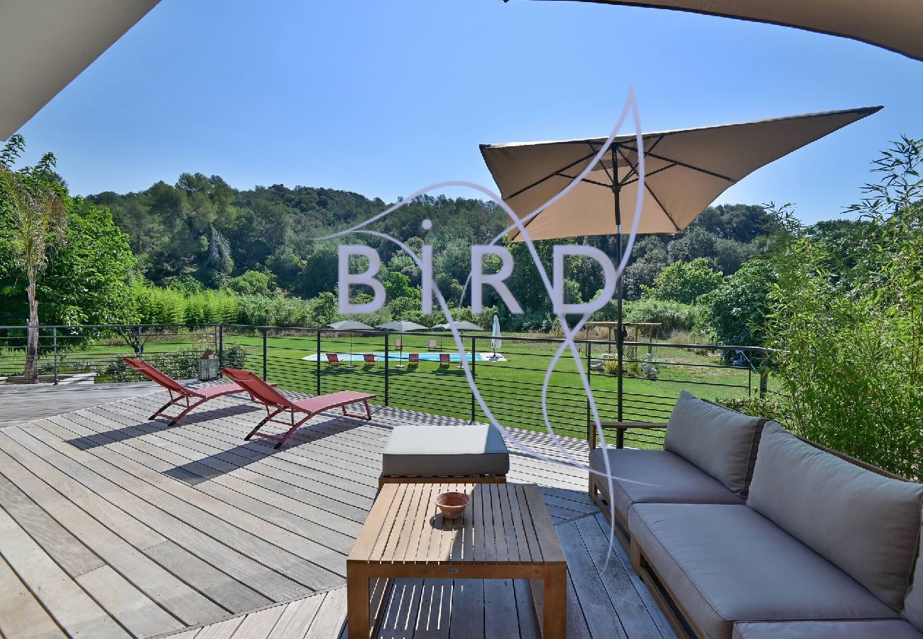 Villa à Pégomas - Belle contemporaine 200m piscine bord rivière 