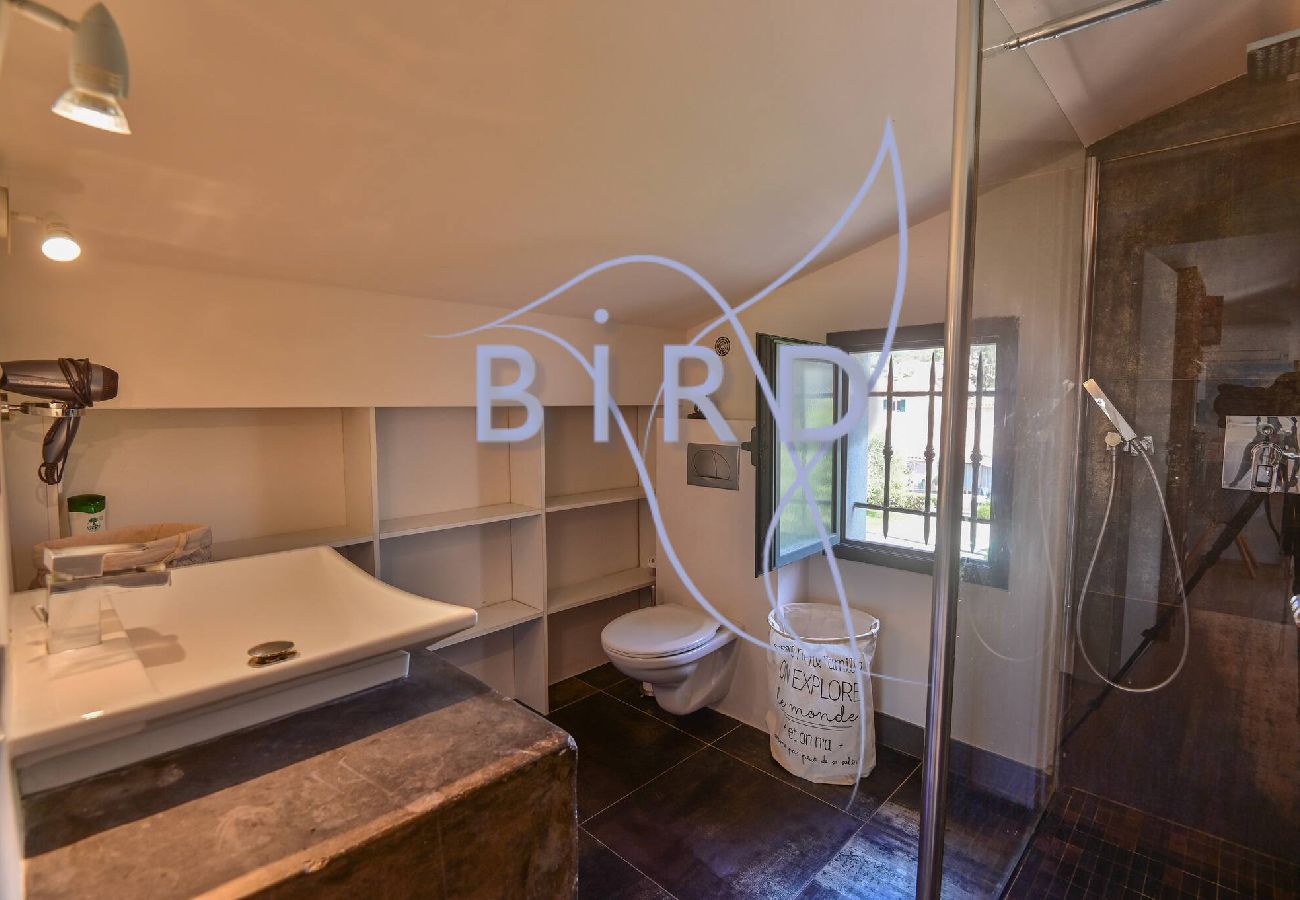 Villa à Pégomas - Belle contemporaine 200m piscine bord rivière 