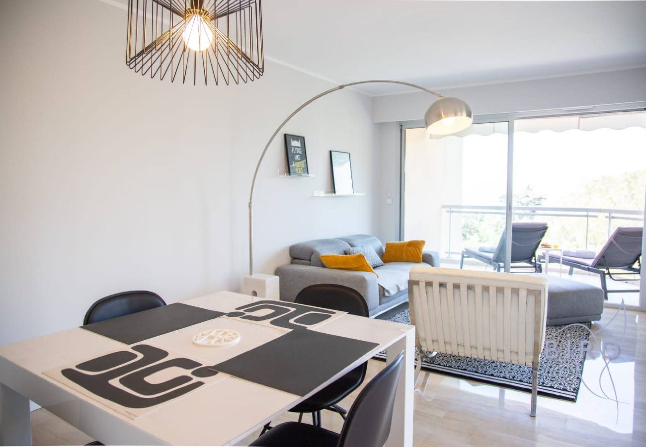Appartement à Cannes - Luxueux appartement Cannes Vue Mer et Piscine A 