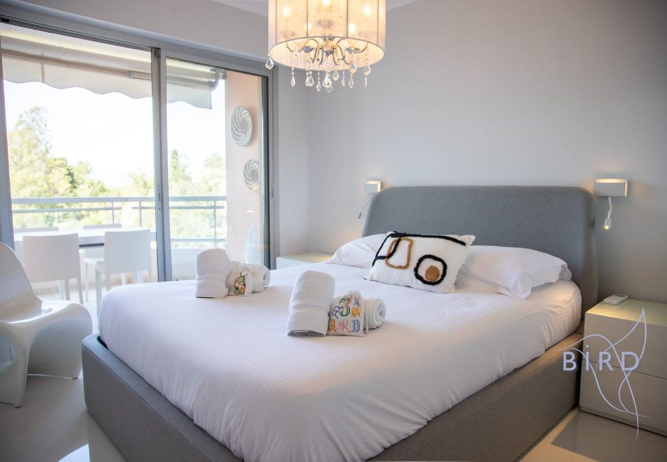 Appartement à Cannes - Luxueux appartement Cannes Vue Mer et Piscine A 