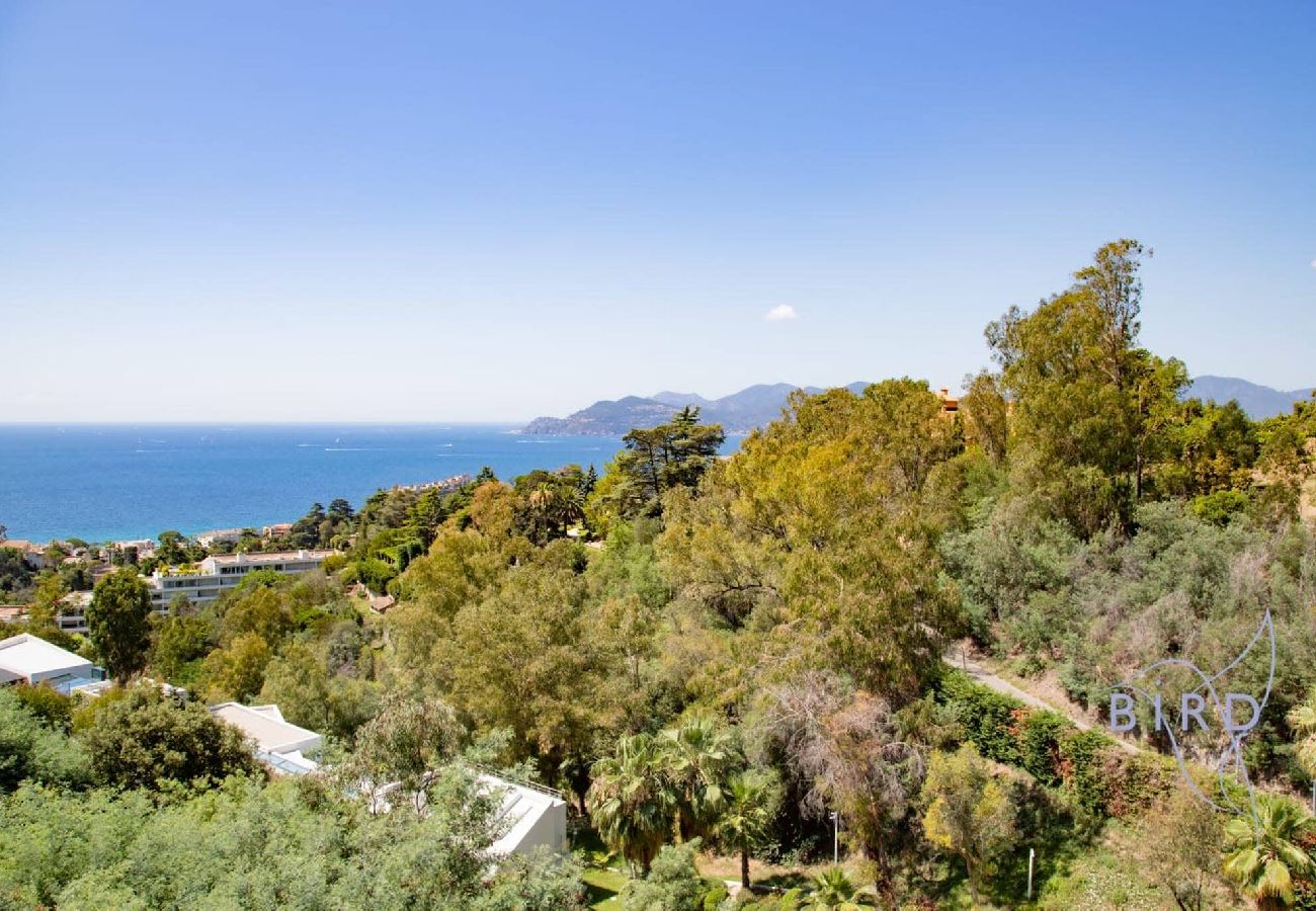Appartement à Cannes - Luxueux appartement Cannes Vue Mer et Piscine A 