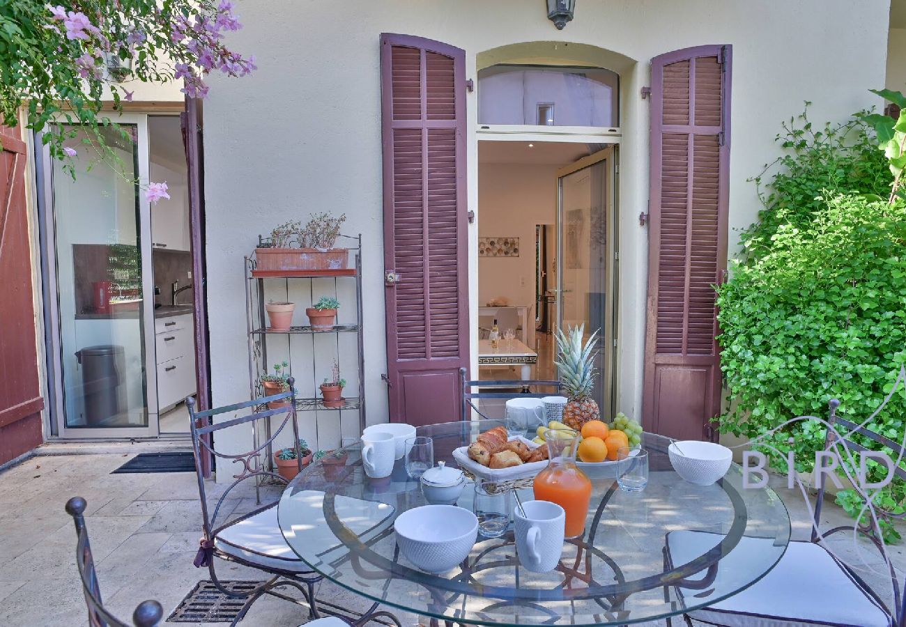 Appartement à Vallauris - Idéal sans voiture - Au cœur de golfe Juan 
