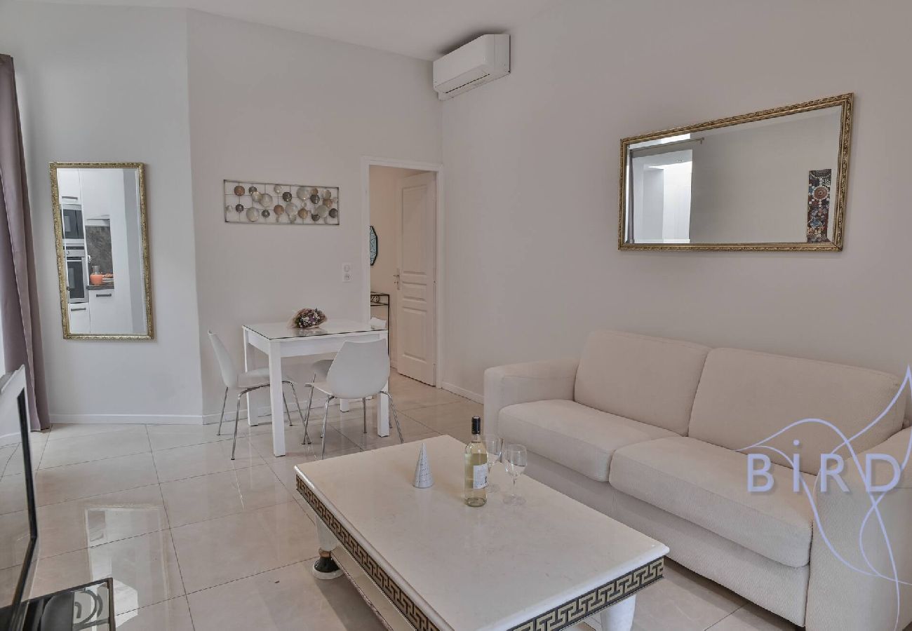 Appartement à Vallauris - Idéal sans voiture - Au cœur de golfe Juan 