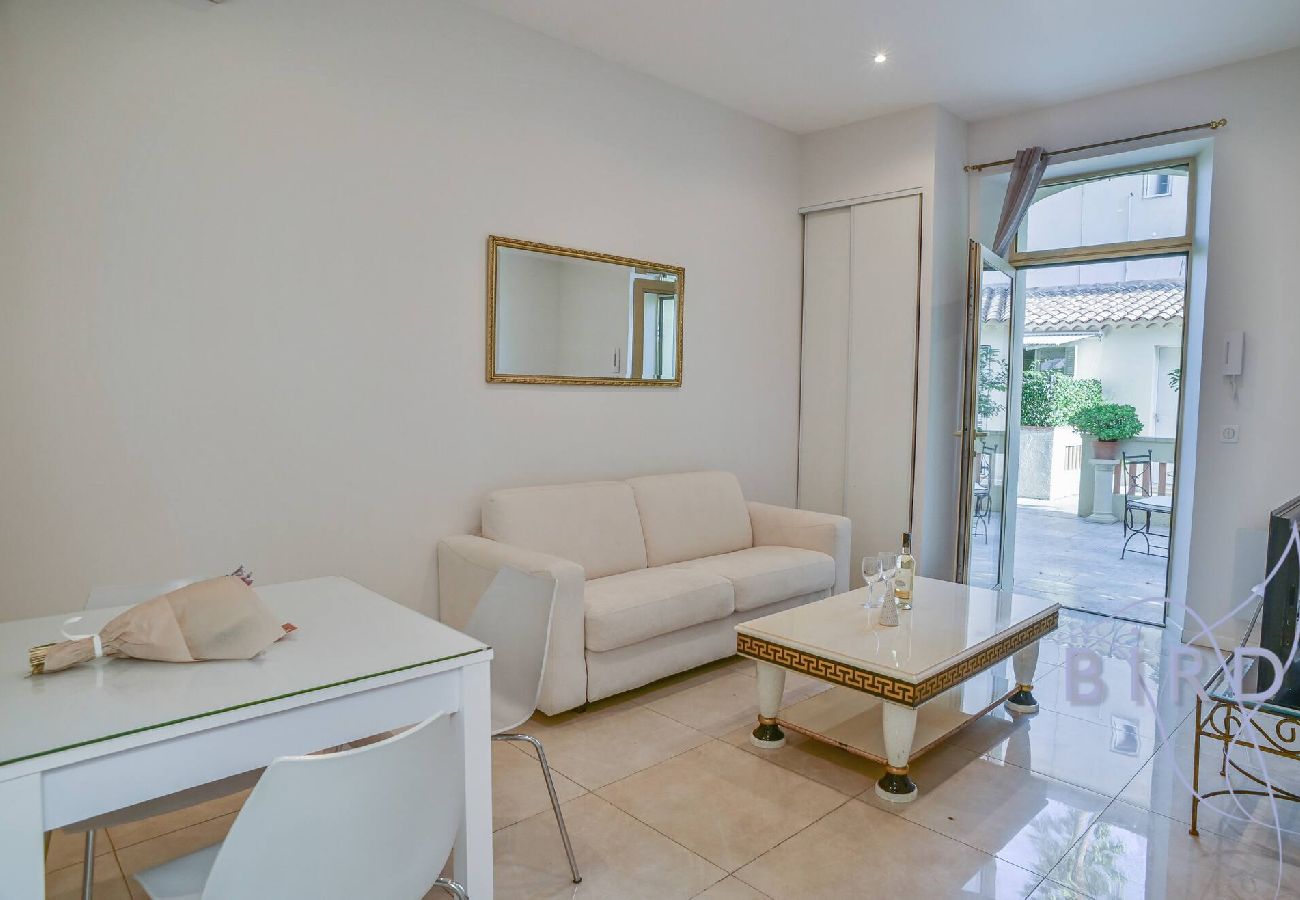 Appartement à Vallauris - Idéal sans voiture - Au cœur de golfe Juan 