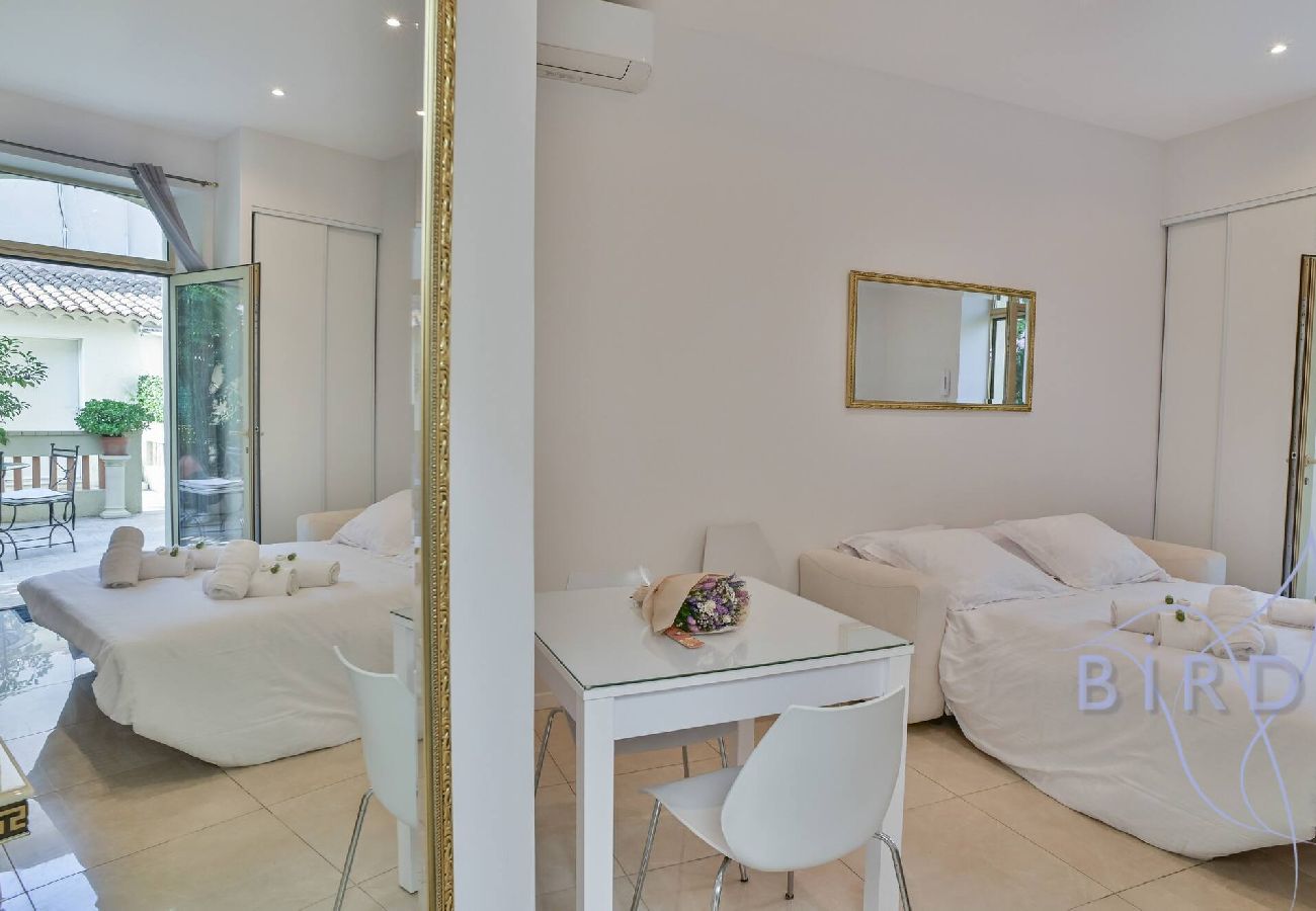 Appartement à Vallauris - Idéal sans voiture - Au cœur de golfe Juan 