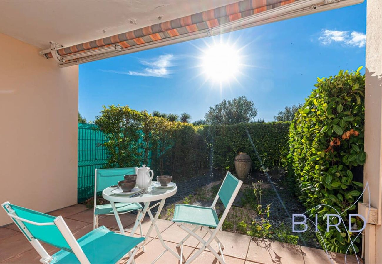 Appartement à Antibes - Spacieux T3 Piscine et Parking 