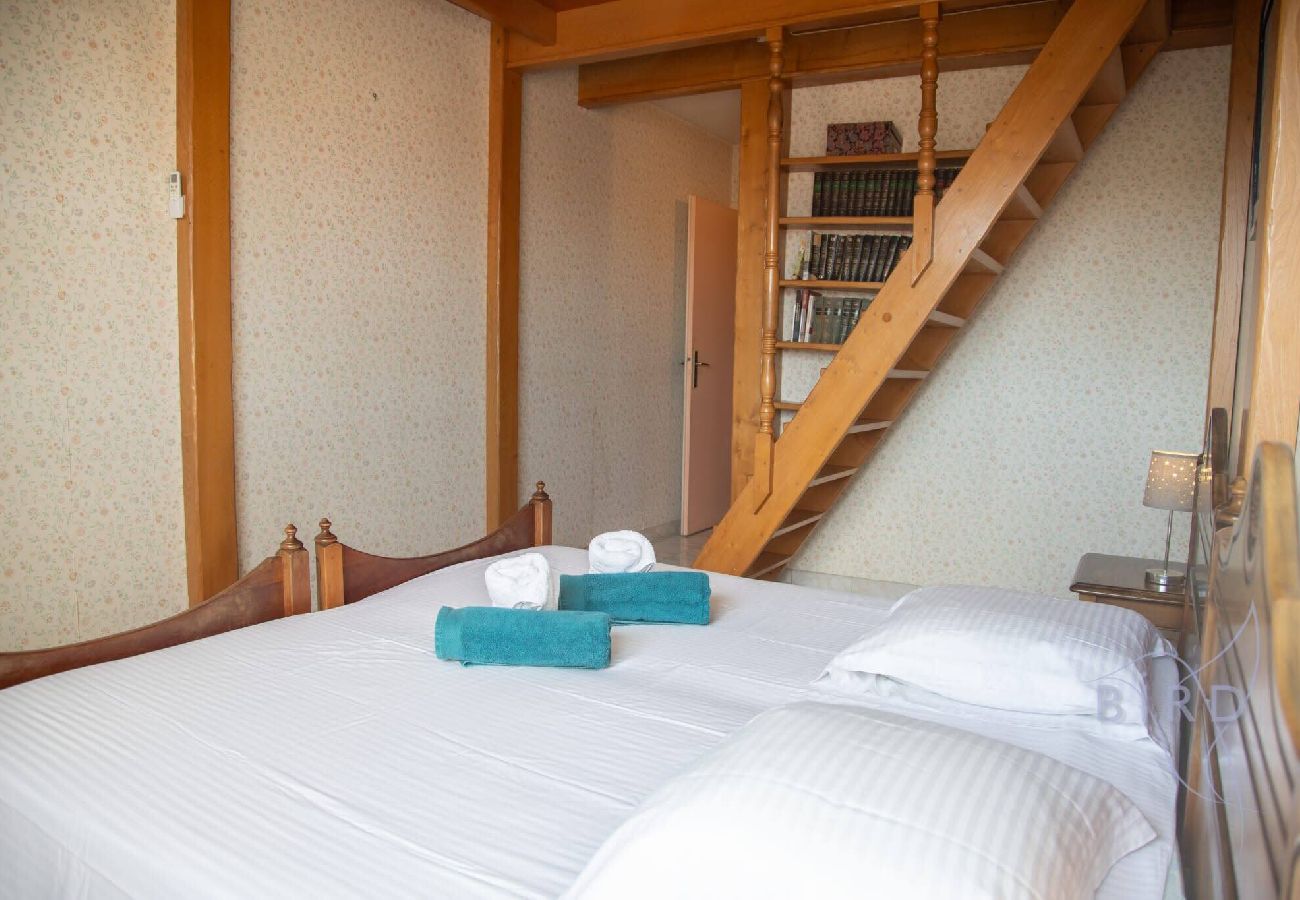Appartement à Antibes - Grand duplex au coeur du Viel Antibes 