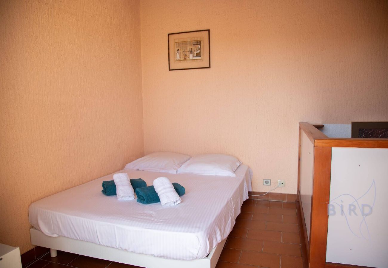 Appartement à Antibes - Grand duplex au coeur du Viel Antibes 