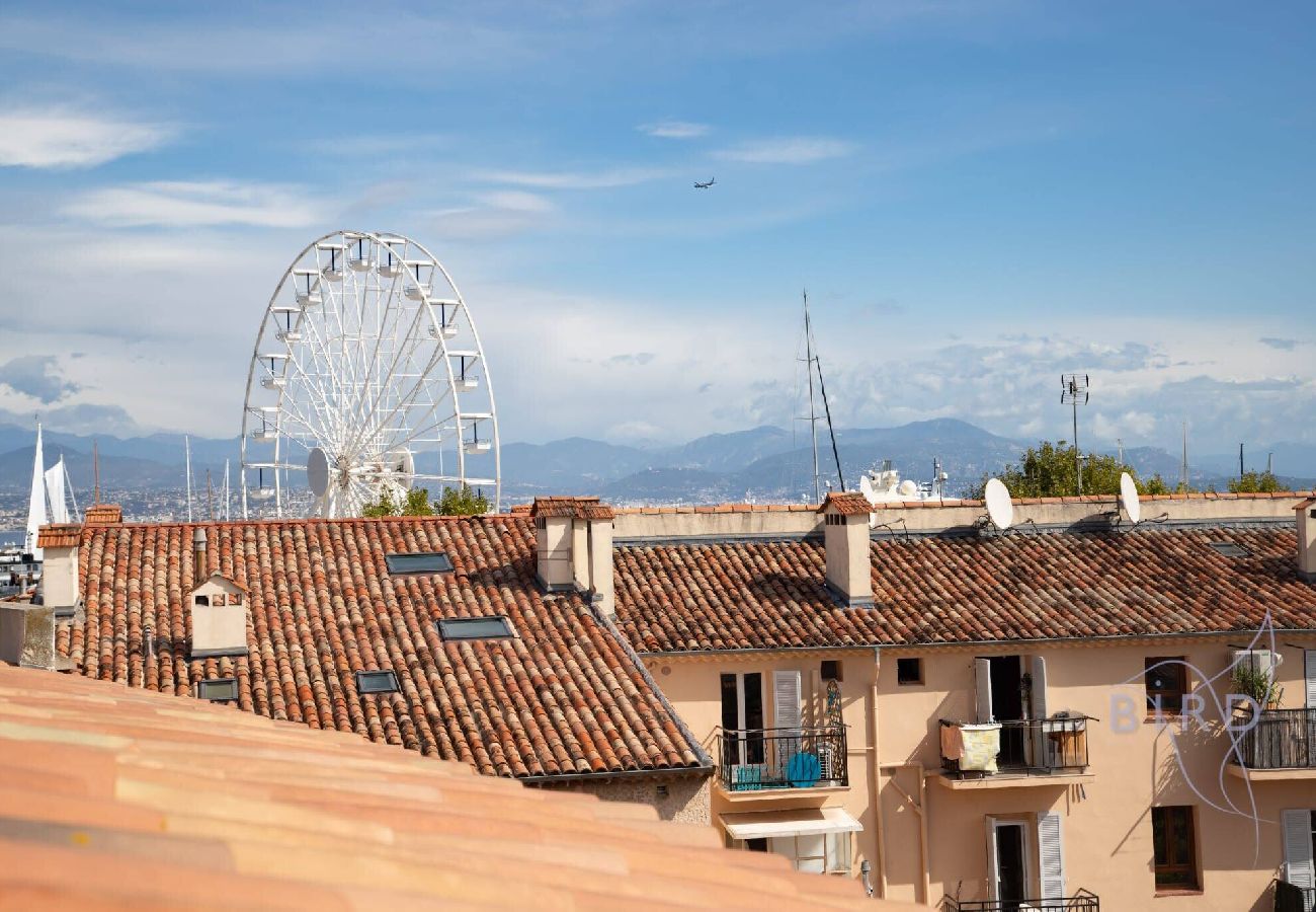 Appartement à Antibes - Grand duplex au coeur du Viel Antibes 