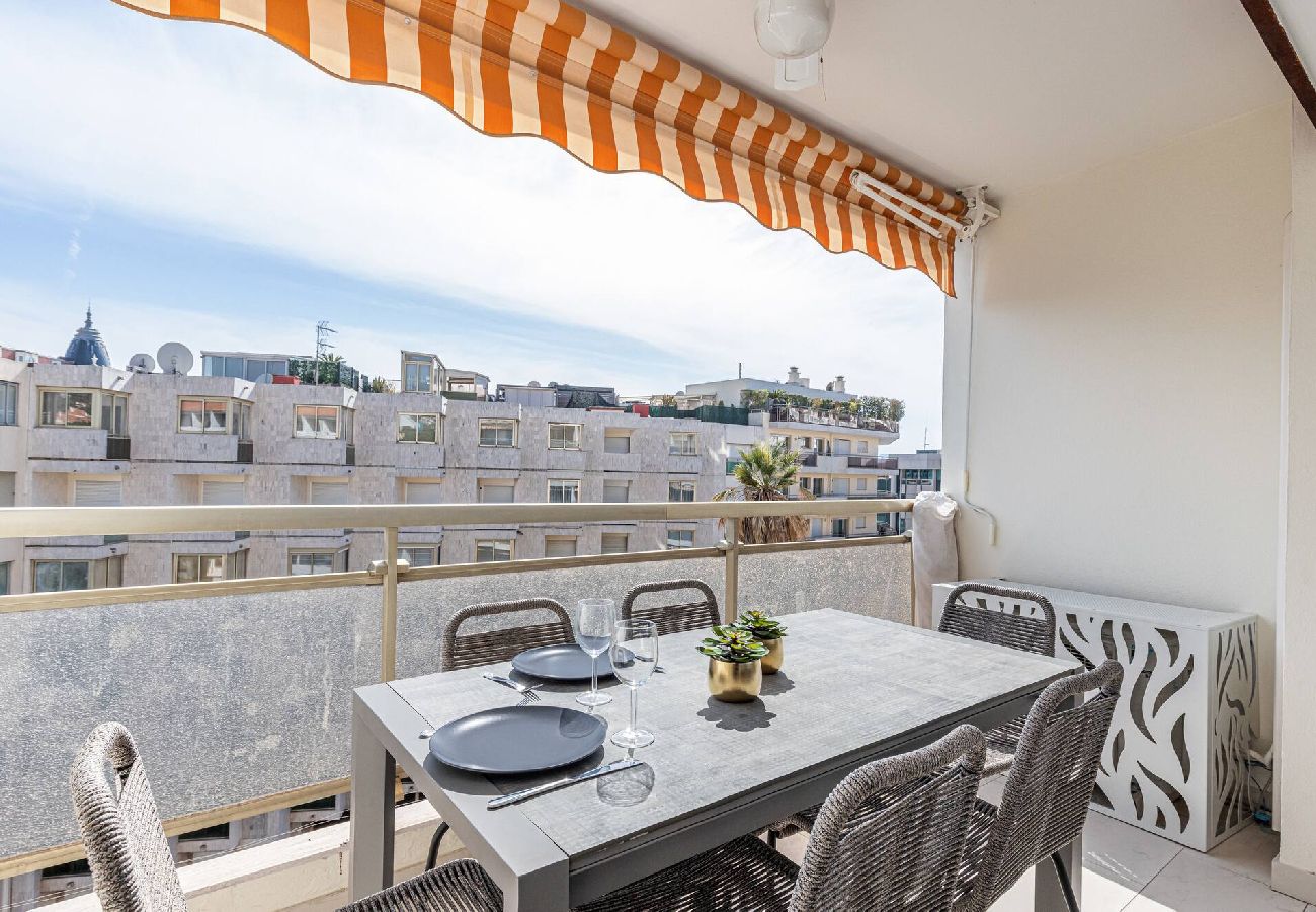 Appartement à Cannes - Beau 3 P au coeur de Cannes 