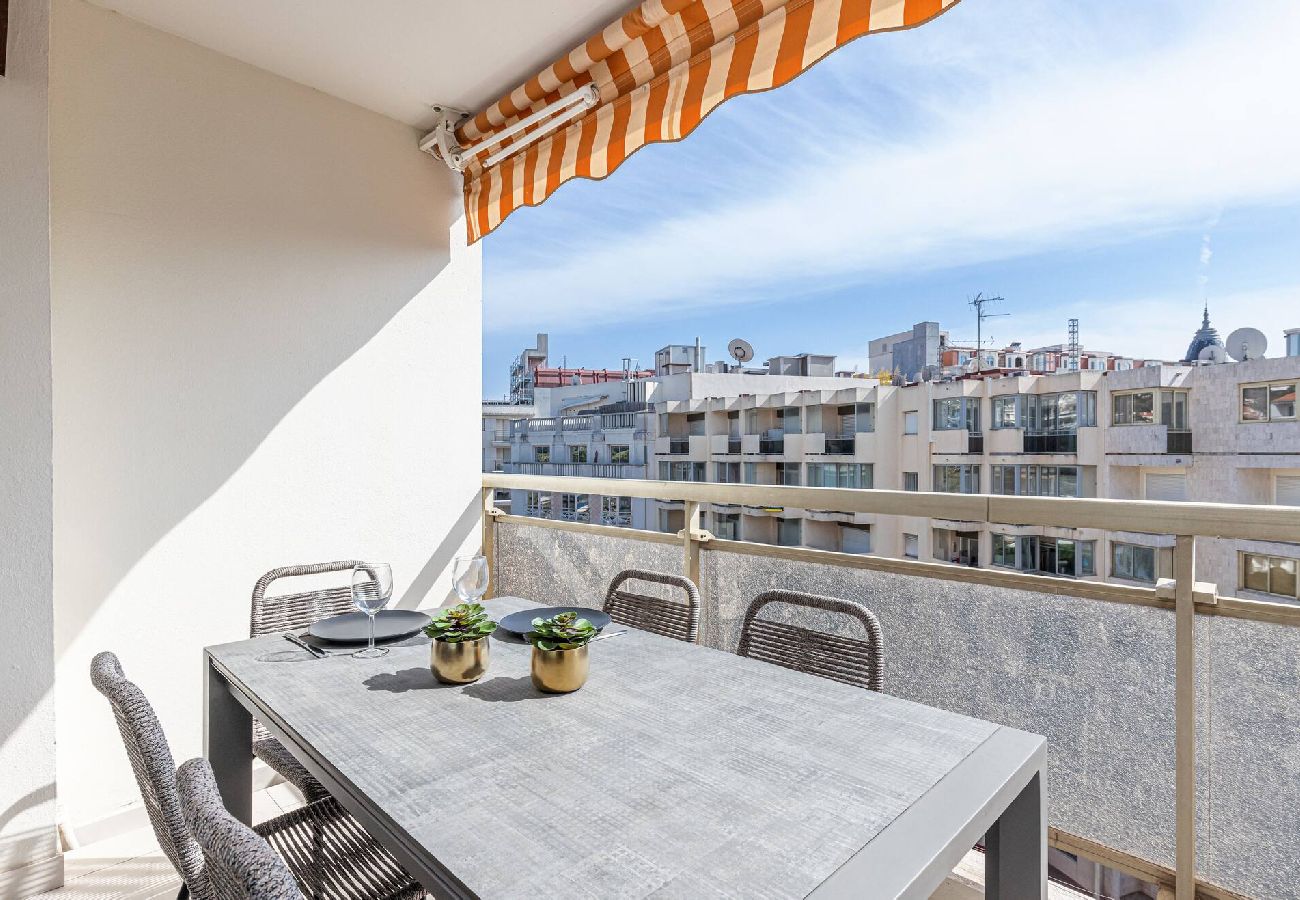 Appartement à Cannes - Beau 3 P au coeur de Cannes 