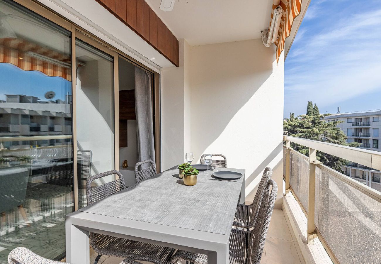 Appartement à Cannes - Beau 3 P au coeur de Cannes 