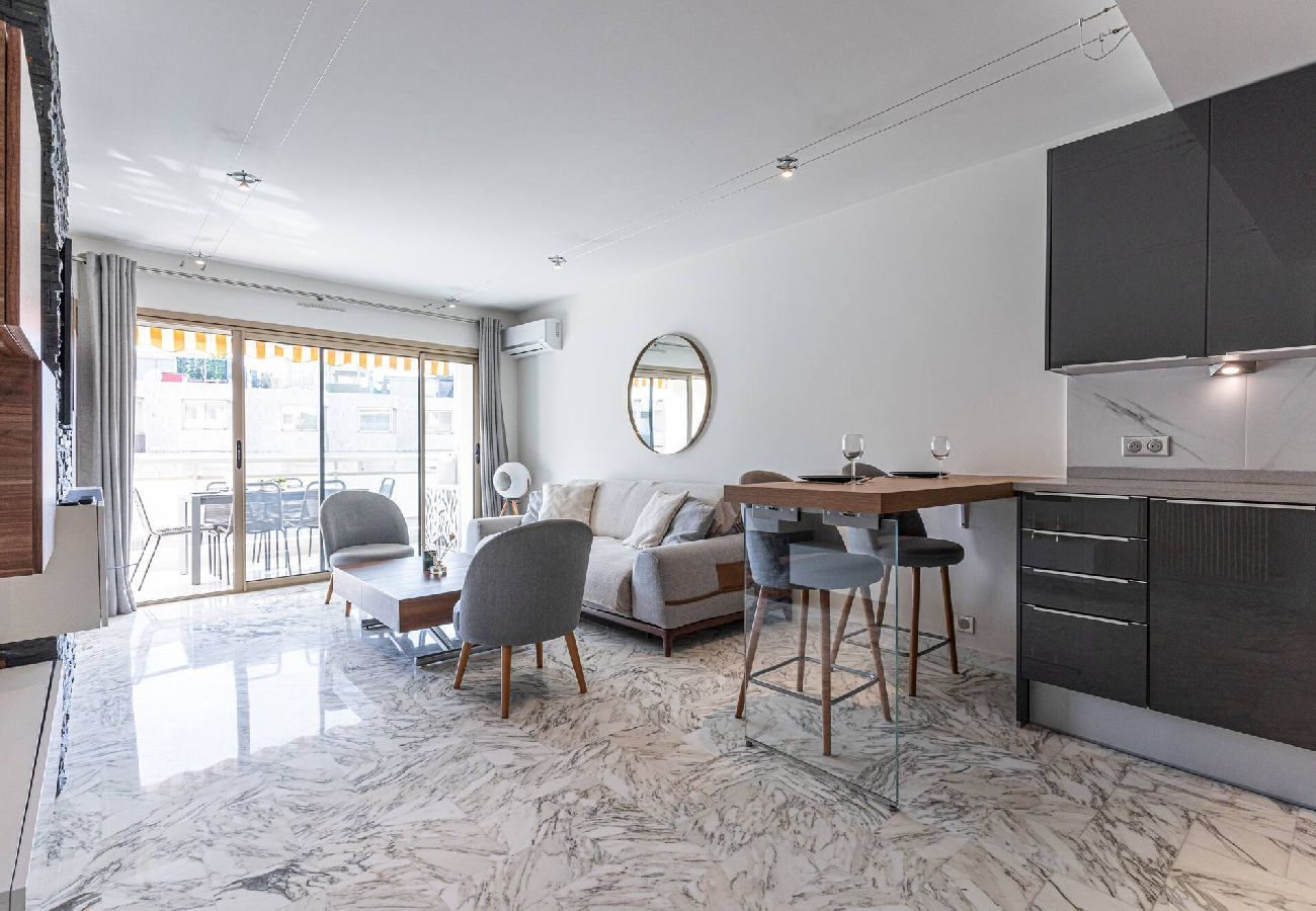 Appartement à Cannes - Beau 3 P au coeur de Cannes 