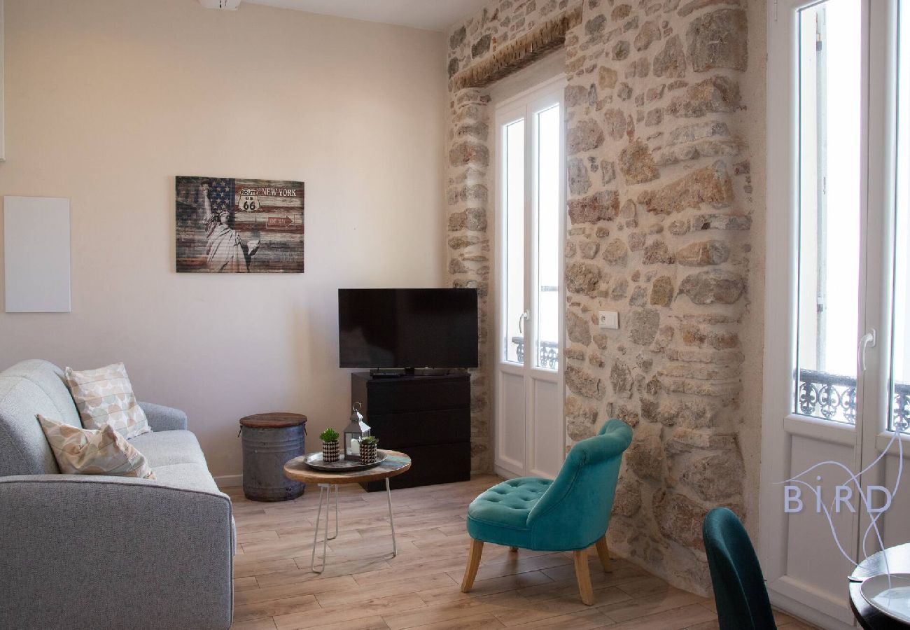 Appartement à Antibes - Charmant T2 lumineux au cœur du Vieil Antibes – Place Nationale