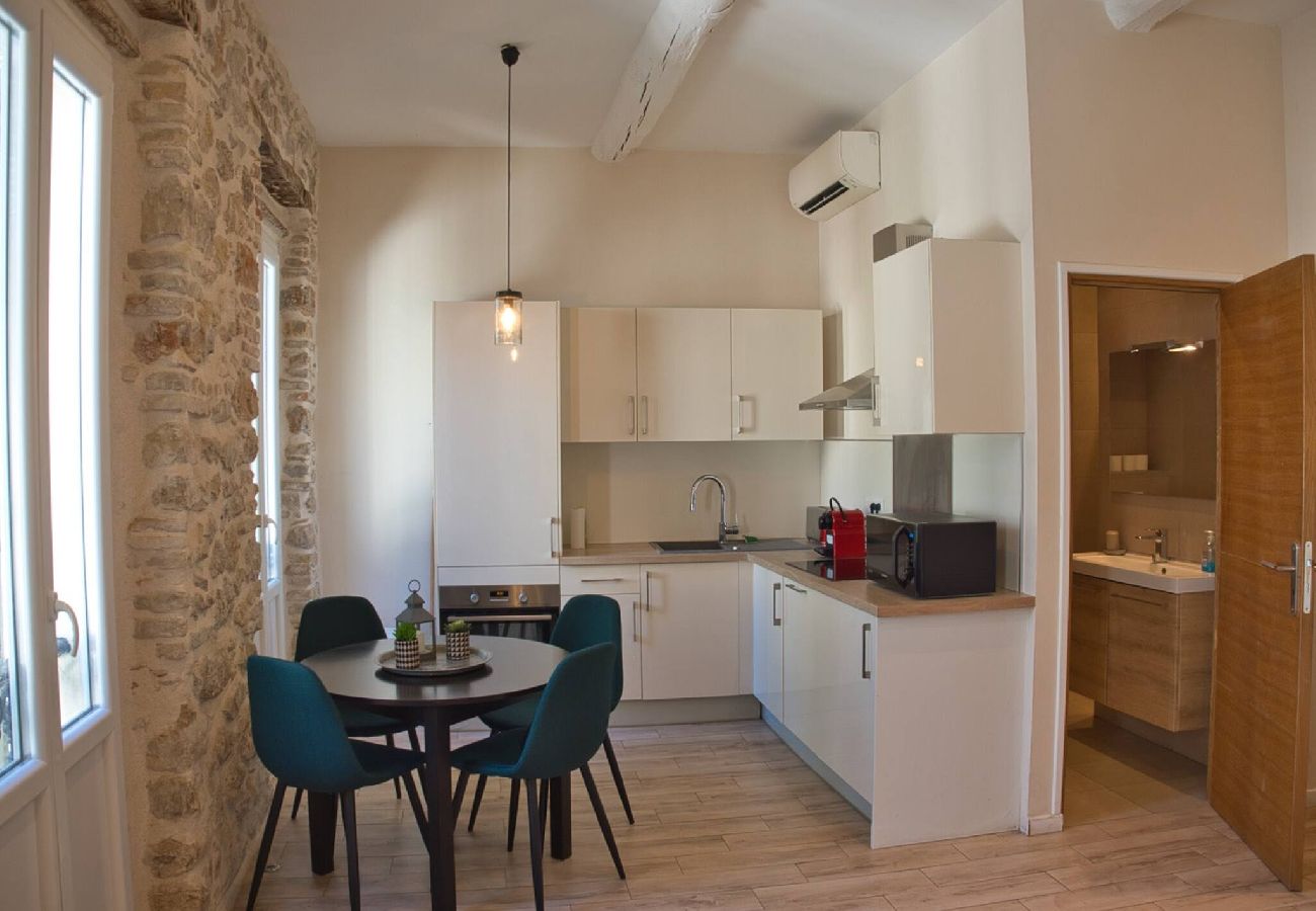 Appartement à Antibes - Charmant T2 lumineux au cœur du Vieil Antibes – Place Nationale