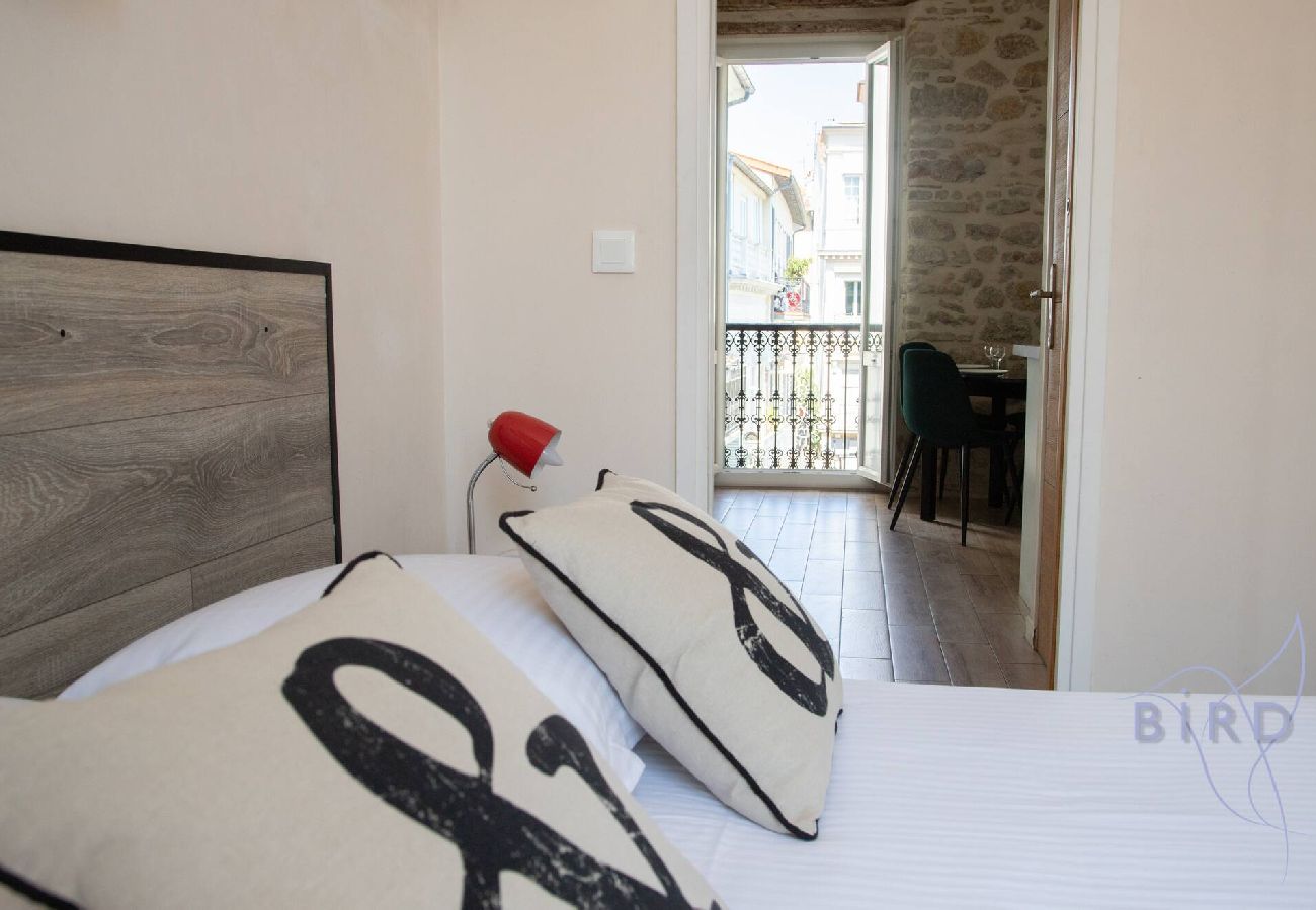 Appartement à Antibes - Charmant T2 lumineux au cœur du Vieil Antibes – Place Nationale