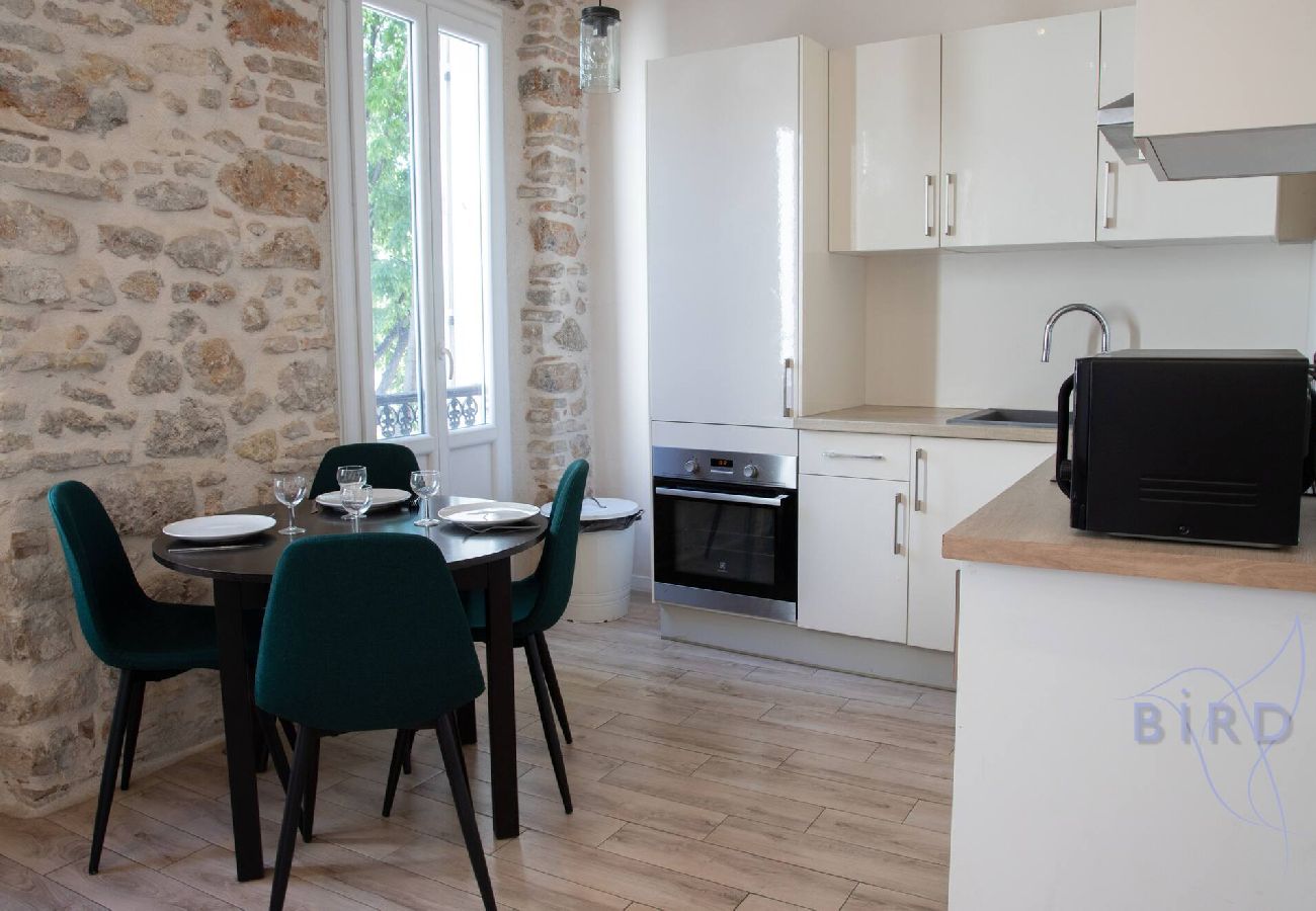 Appartement à Antibes - Charmant T2 lumineux au cœur du Vieil Antibes – Place Nationale
