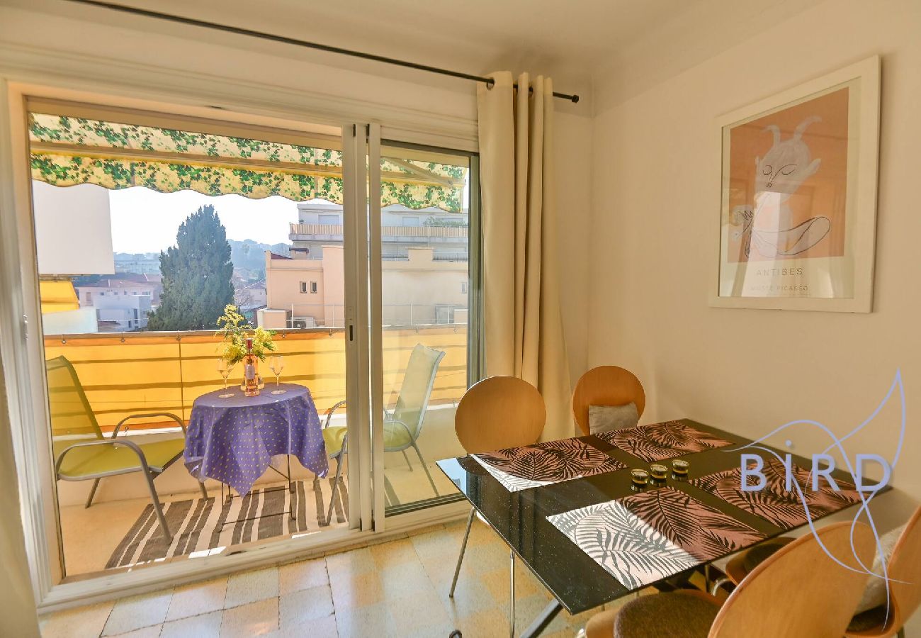 Appartement à Antibes - A 2 pas de la vieille ville et de la mer 