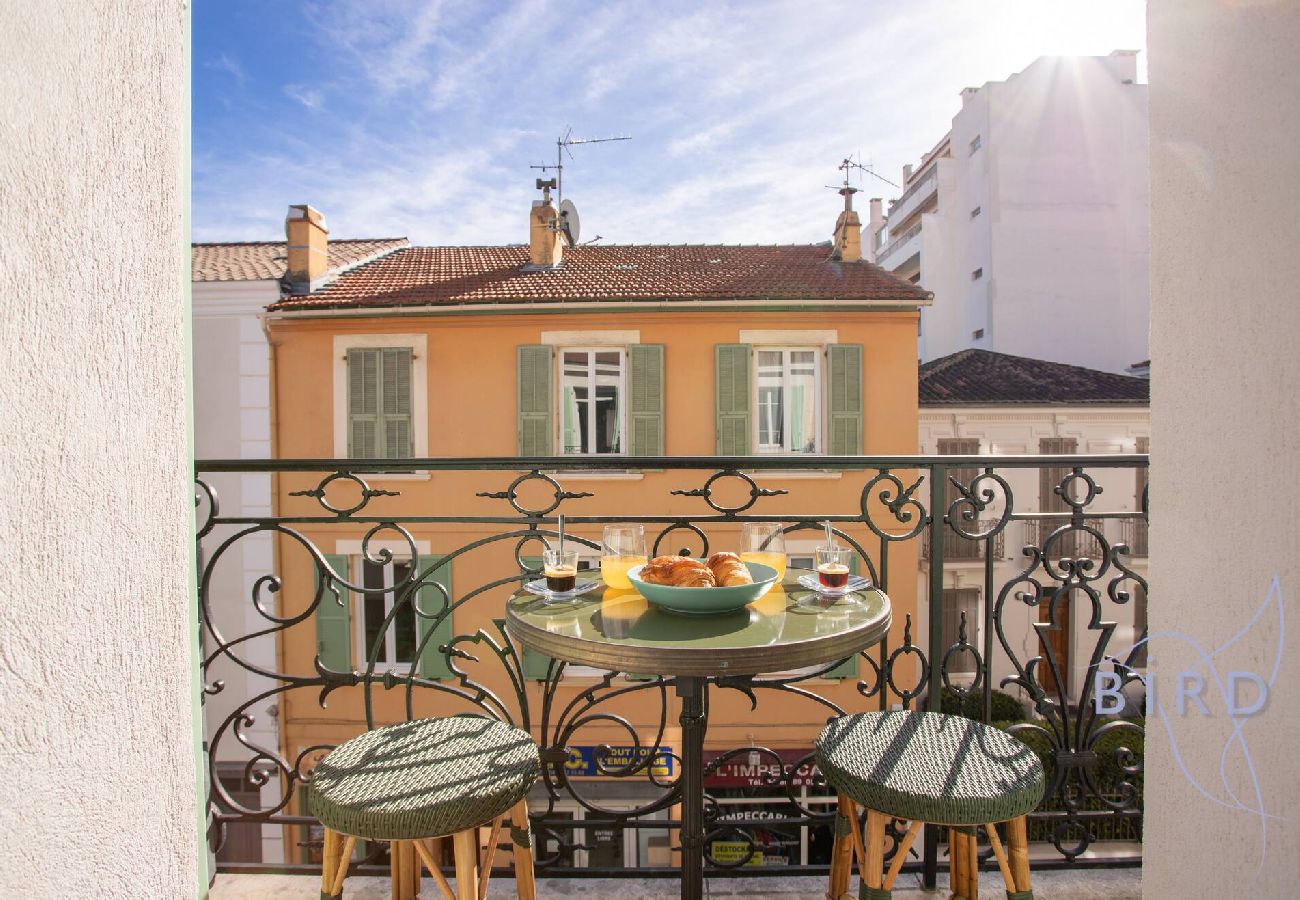 Appartement à Antibes - La Gravette • Escapade chic Vieil Antibes & plages