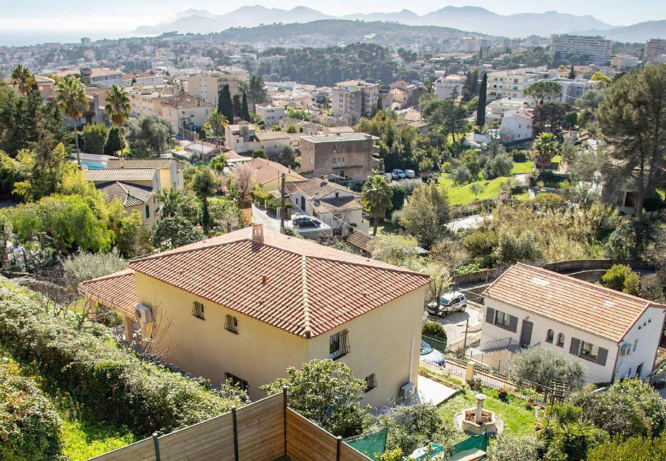 Villa à Le Cannet - Jolie villa avec Piscine et vue mer hauteurs de 