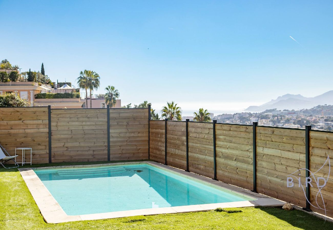 Villa à Le Cannet - Jolie villa avec Piscine et vue mer hauteurs de 