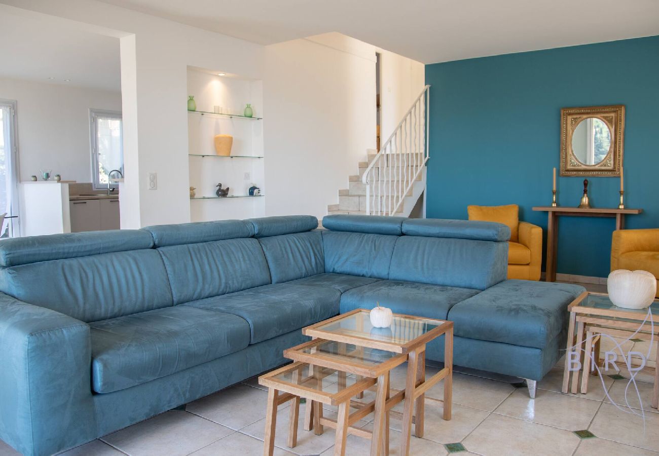 Villa à Le Cannet - Jolie villa avec Piscine et vue mer hauteurs de 