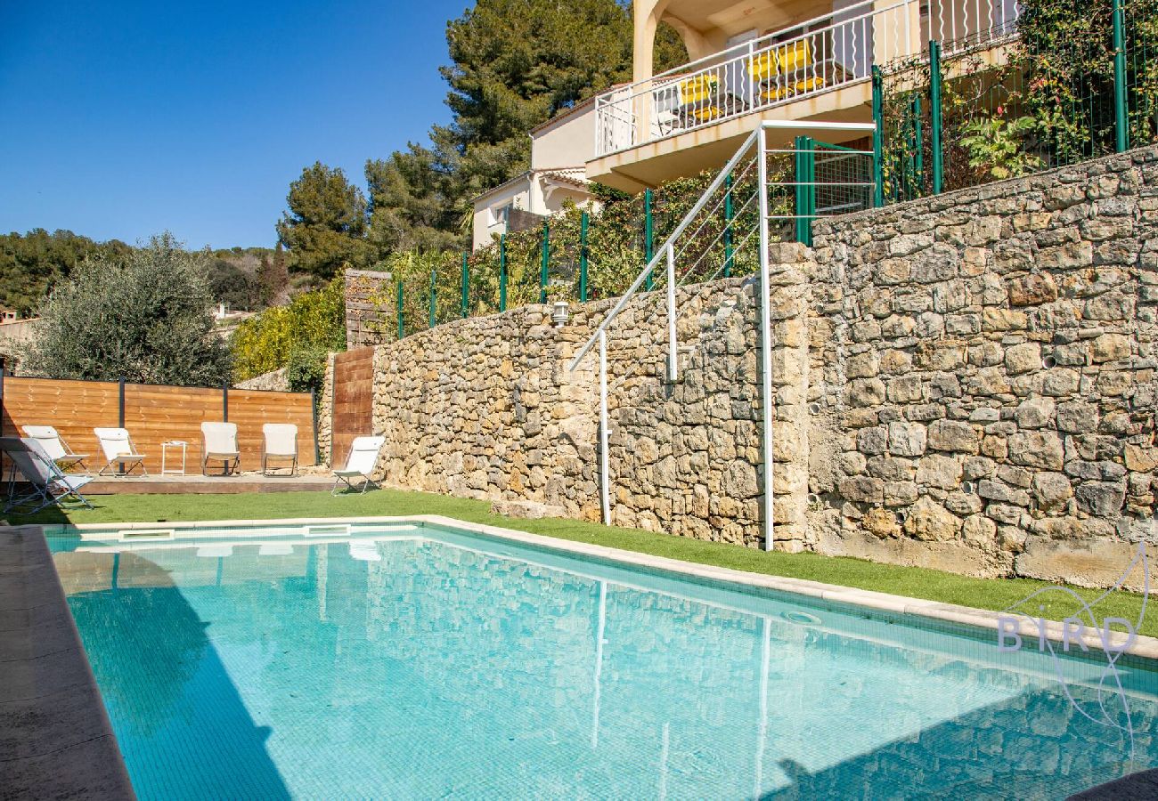 Villa à Le Cannet - Jolie villa avec Piscine et vue mer hauteurs de 