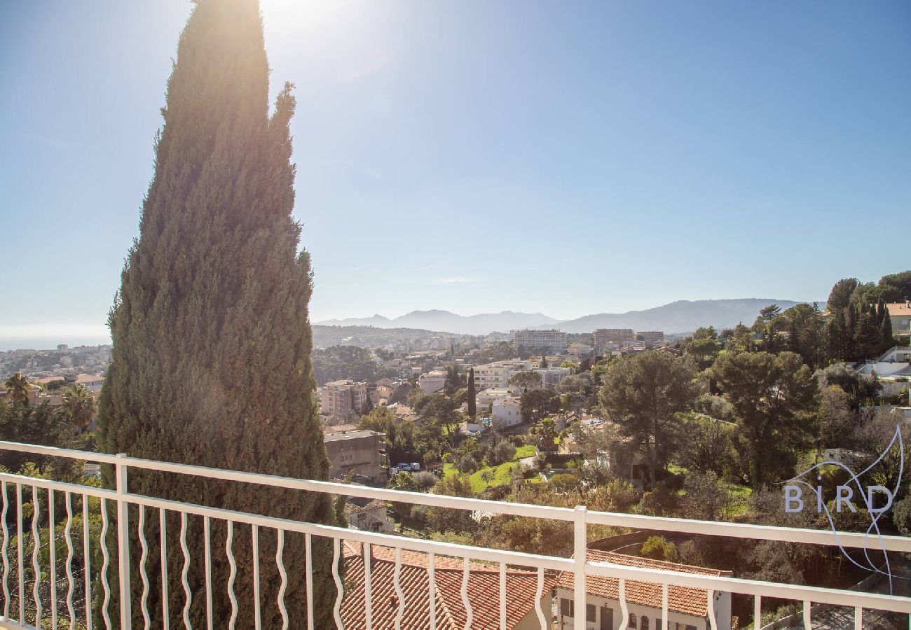 Villa à Le Cannet - Jolie villa avec Piscine et vue mer hauteurs de 