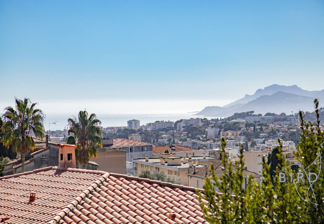 Villa à Le Cannet - Jolie villa avec Piscine et vue mer hauteurs de 