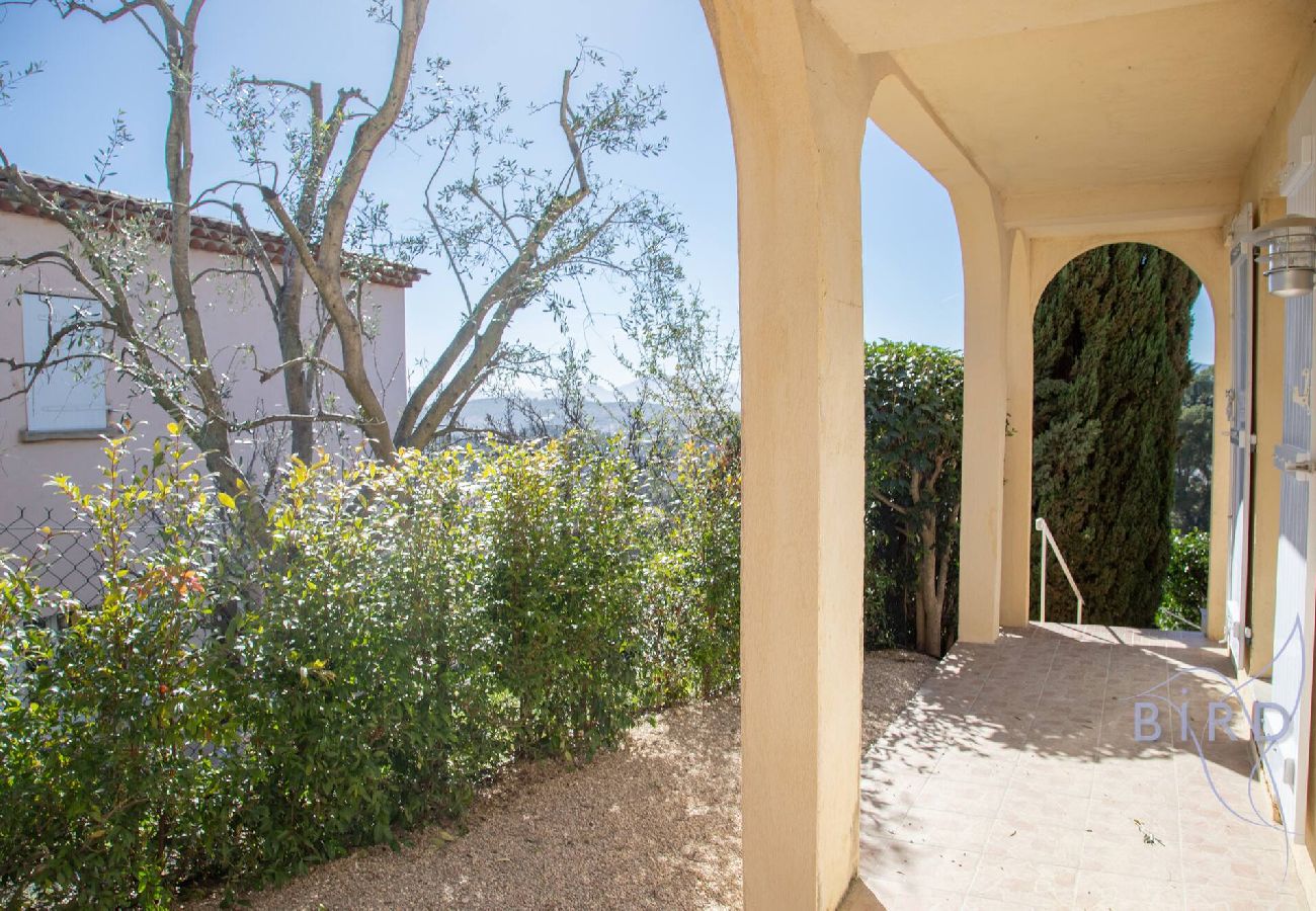 Villa à Le Cannet - Jolie villa avec Piscine et vue mer hauteurs de 