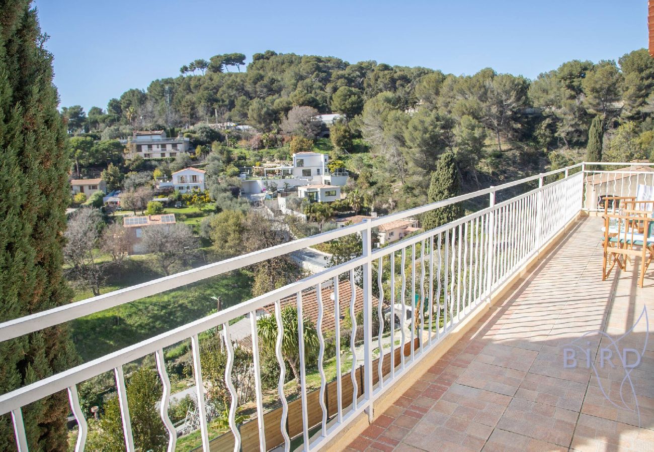 Villa à Le Cannet - Jolie villa avec Piscine et vue mer hauteurs de 