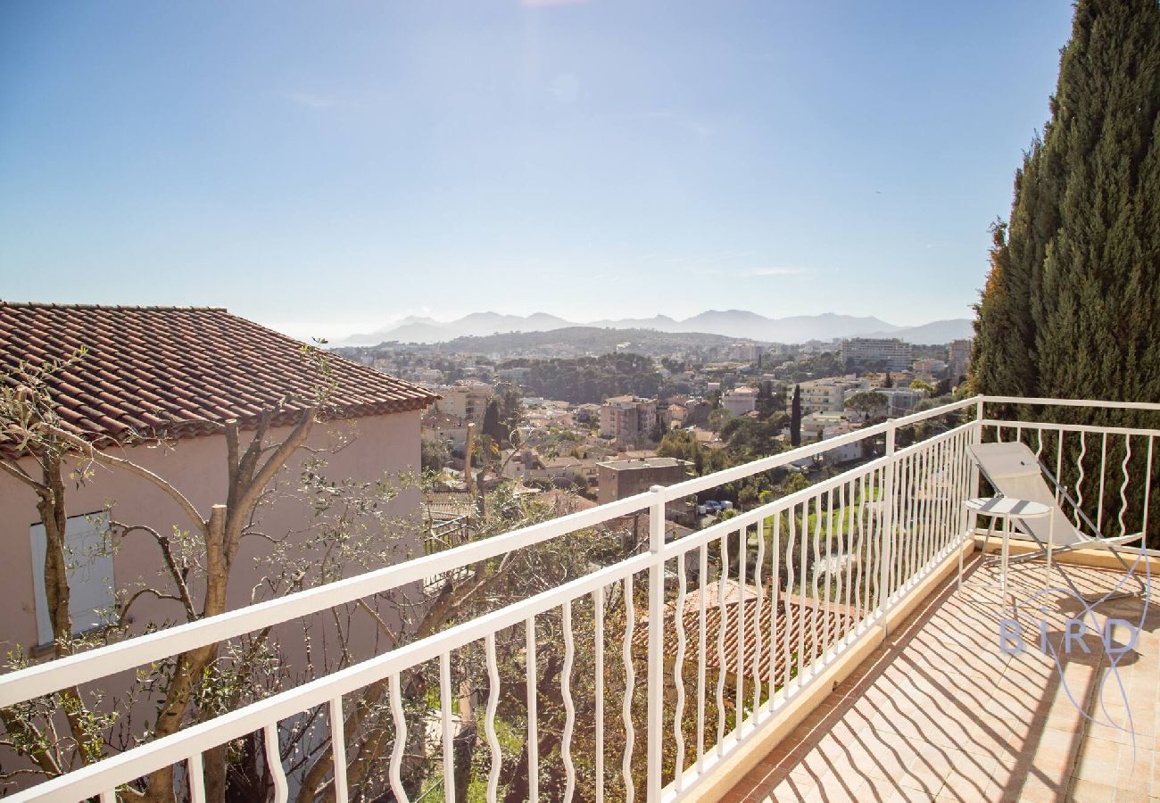Villa à Le Cannet - Jolie villa avec Piscine et vue mer hauteurs de 