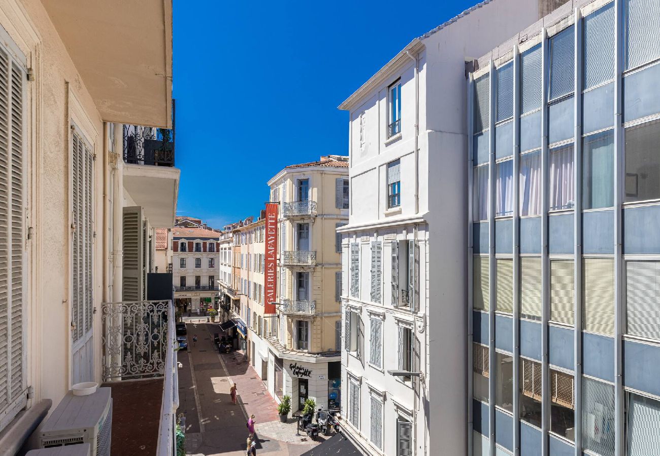 Appartement à Cannes - 3 Pièces Central Clim à 3 min du Palais Festivals