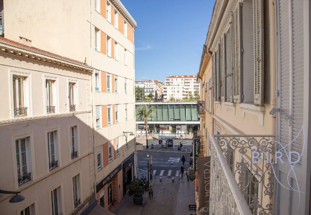Appartement à Cannes - 3 Pièces Central Clim à 3 min du Palais Festivals