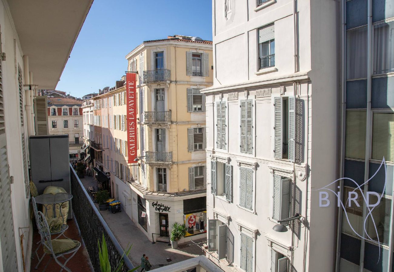 Appartement à Cannes - 3 Pièces Central Clim à 3 min du Palais Festivals