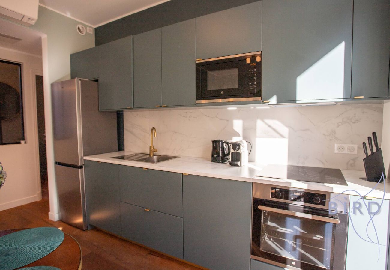 Appartement à Antibes - la GAROUPE Emplacement exceptionnel entre Vieille Ville & plages