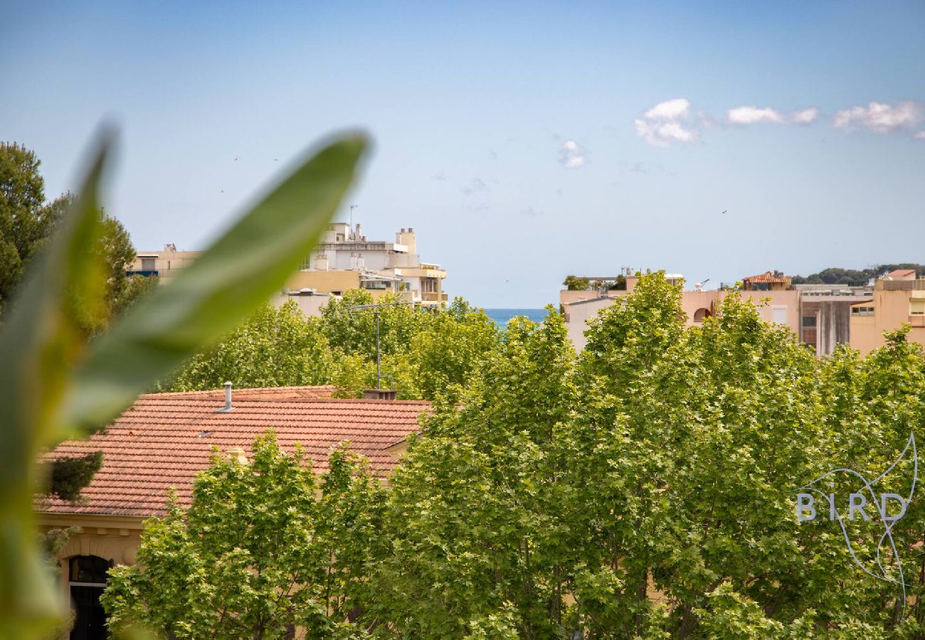 Appartement à Antibes - Superbe appartement vue dégagée sur les toits 