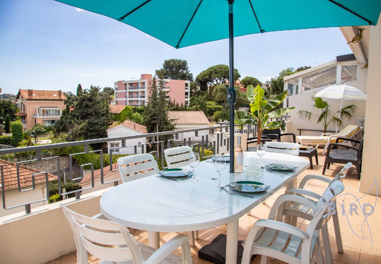 Appartement à Antibes - Superbe appartement vue dégagée sur les toits 