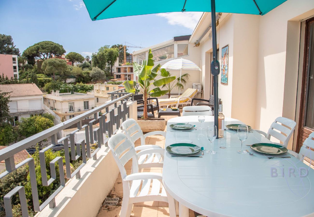 Appartement à Antibes - Superbe appartement vue dégagée sur les toits 