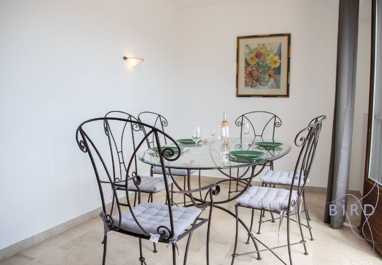 Appartement à Antibes - Superbe appartement vue dégagée sur les toits 