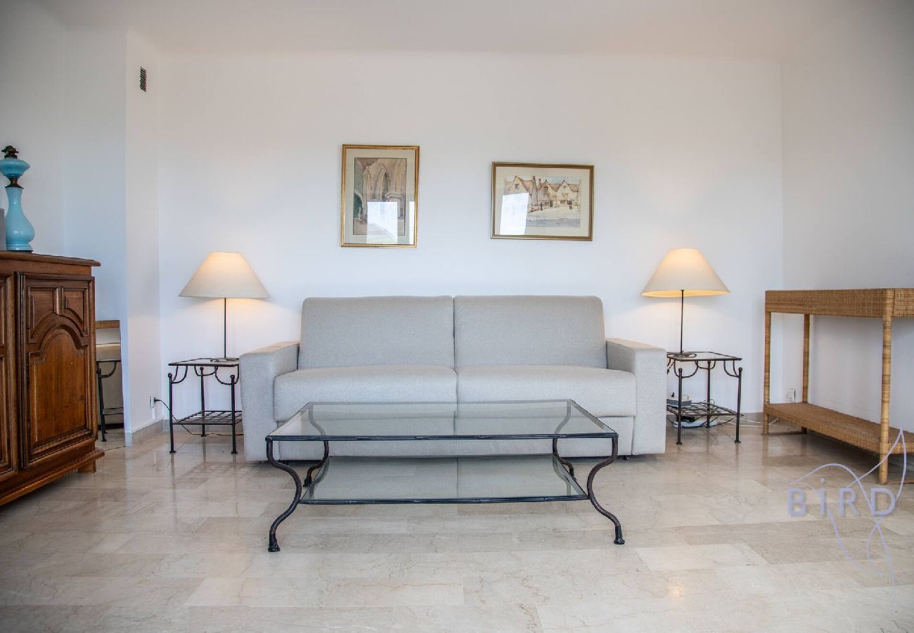 Appartement à Antibes - Superbe appartement vue dégagée sur les toits 