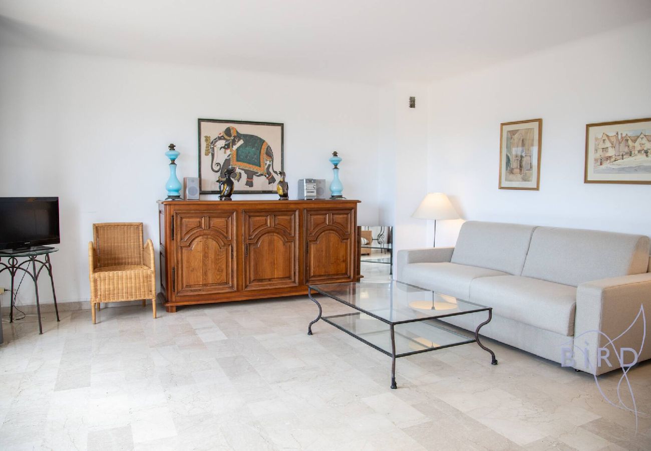Appartement à Antibes - Superbe appartement vue dégagée sur les toits 
