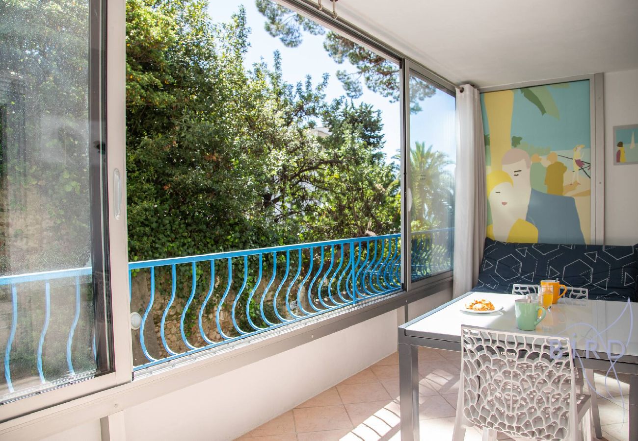 Studio à Cannes - Spacieux studio à 4min à pied des Plages 