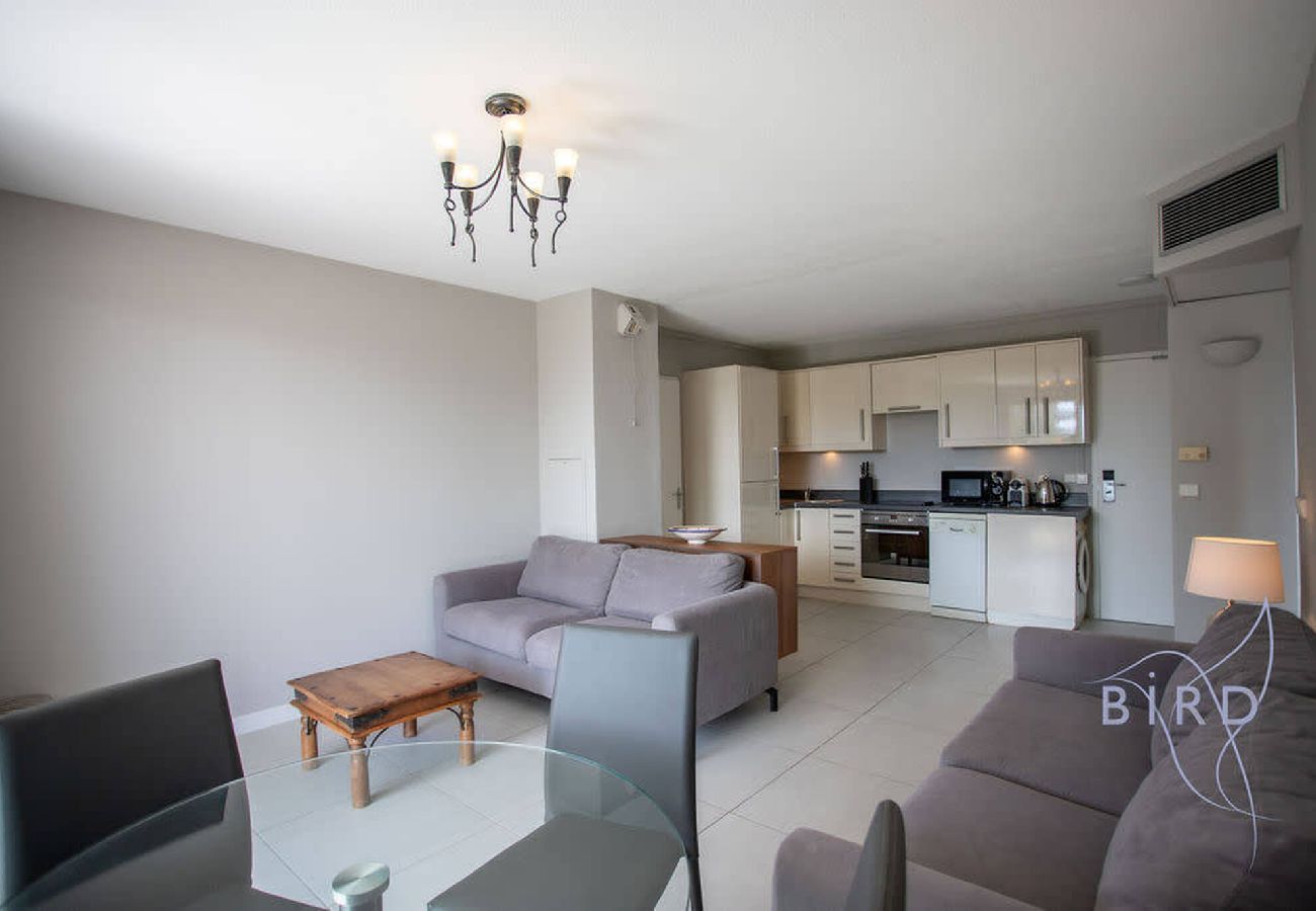 Appartement à Mandelieu-la-Napoule - Bel appartement à l'orée du golf 